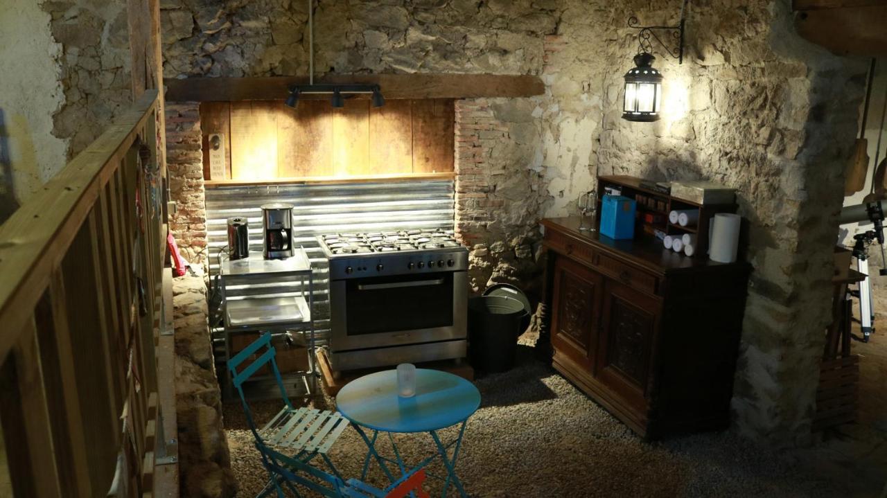 La Toile Sous Les Etoiles Charron (Creuse) Exterior foto